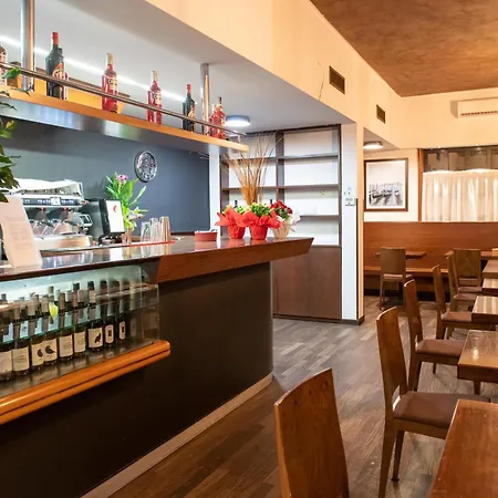 Casa Gardenia Venice - Atika & Atif